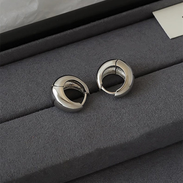 Wholesale Simple oval silver needle earrings
